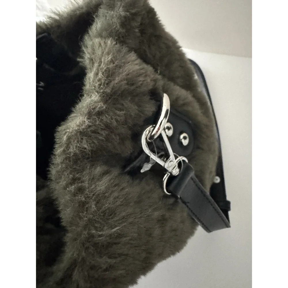 House of‎ Harlow 1960 Faux Fur Bucket Crossbody Purse Bag